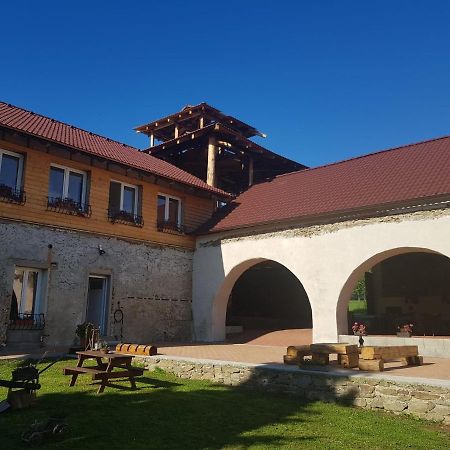 Penzion Tvrz Dub u Tábora Ratiborske Hory Esterno foto
