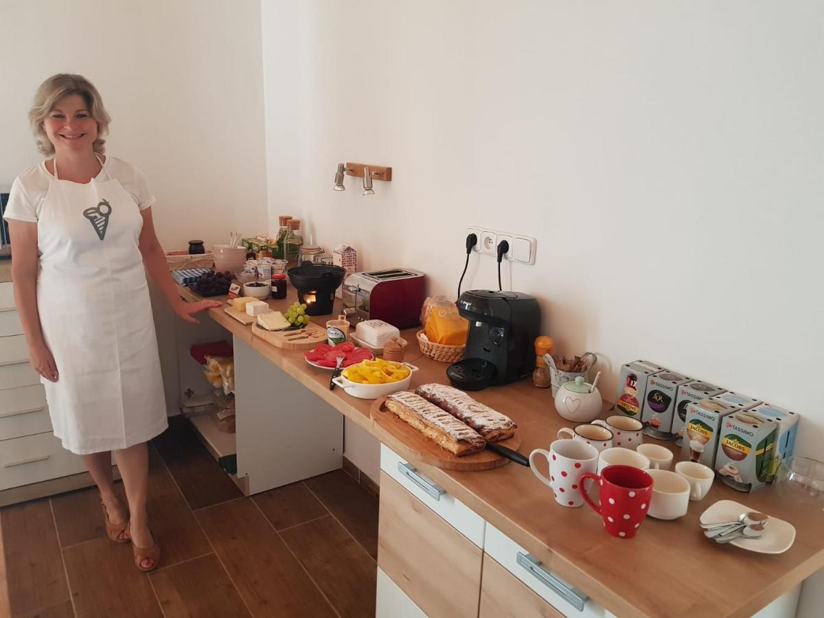 Penzion Tvrz Dub u Tábora Ratiborske Hory Esterno foto